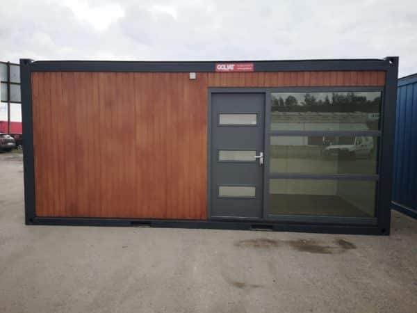 Module container préfabriqué avec baie vitrée construction modulaire 20 pieds Goliat Containers