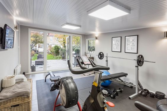 location bungalow de chantier - bungalow de bureau equipé pour salle de gym - GOLIAT Containers