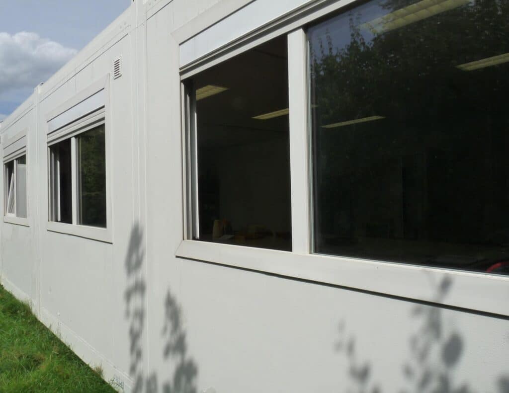 Bungalow de chantier 20 pieds 1 wc et 1 douche