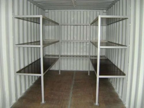 Conteneur de stockage mobile d'archivage dans un container maritime équipé de rayonnage sur mesure et éclairage électrique