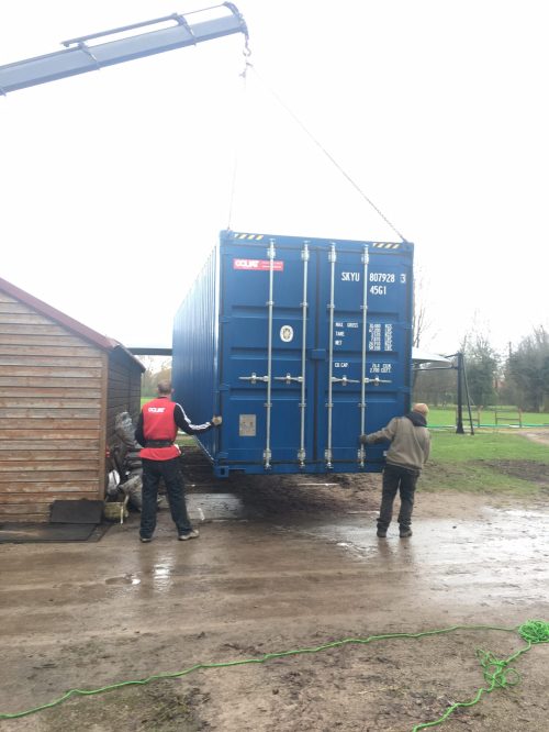 Livraison d'un container maritime au Golf club